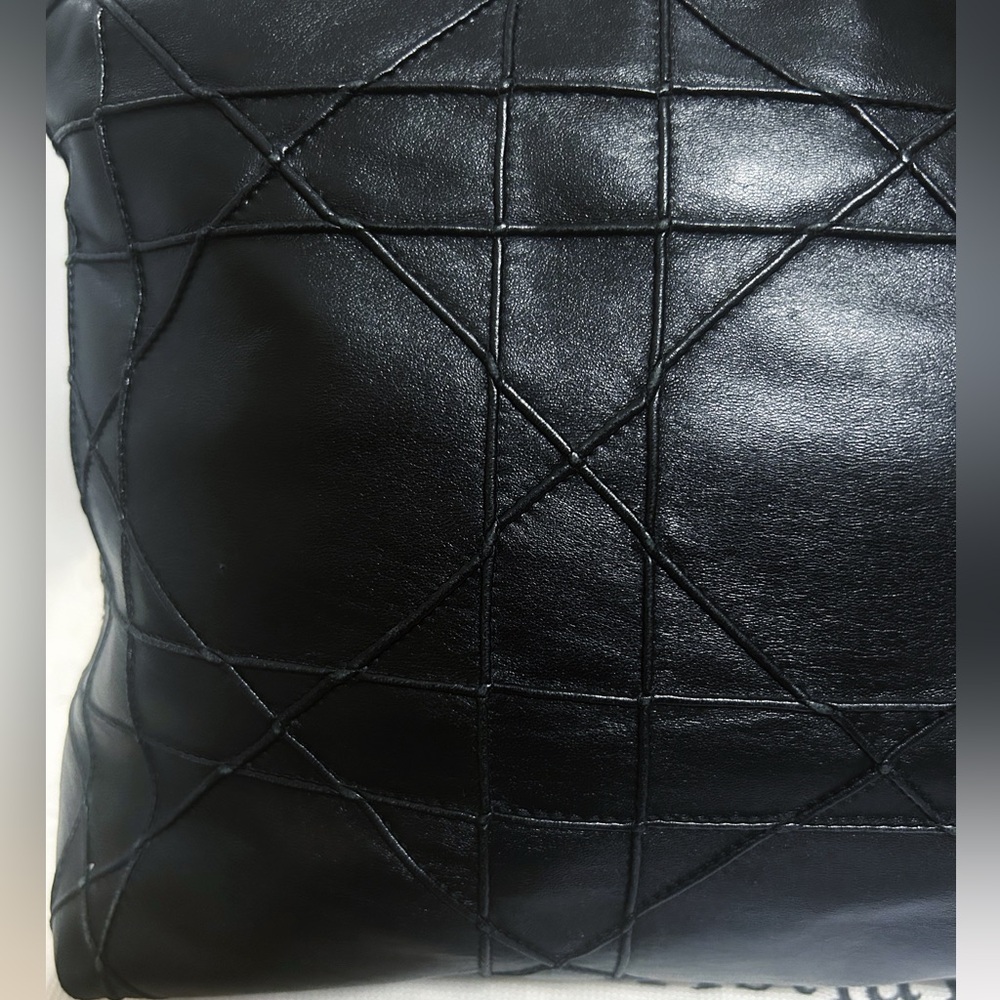 Authentic Dior Gorgeous Black Medium Leather Cannage Granville Bag - Picture 8 of 16